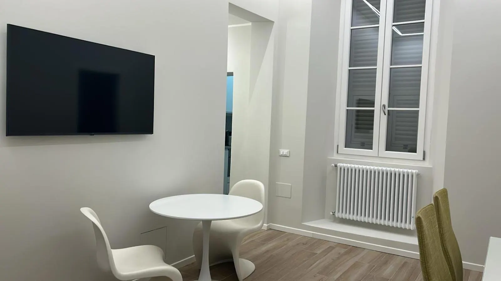 Les Suites Di Parma - Cavour 公寓