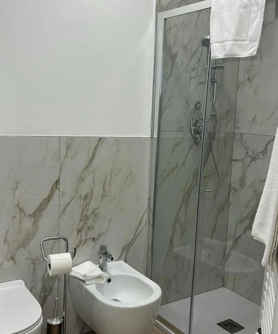 Les Suites Di Parma - Cavour 公寓
