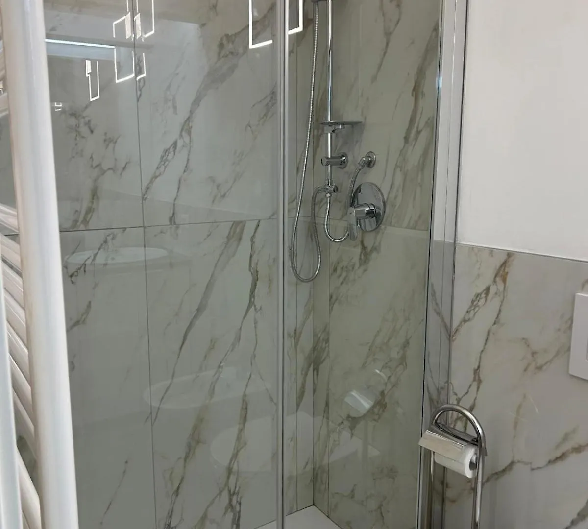 Les Suites Di Parma - Cavour 意大利